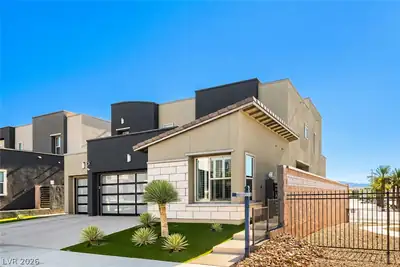 707 Glowing Horizon Street Henderson, NV 89052
