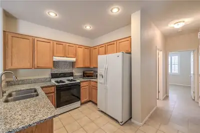 1652 Rockcrest Hills Avenue Kitchen