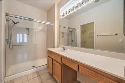 1652 Rockcrest Hills Avenue Primary Bathroom