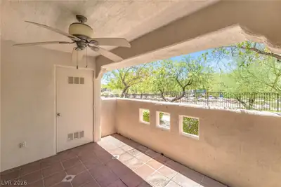 1901 Rio Canyon Court 102 Patio