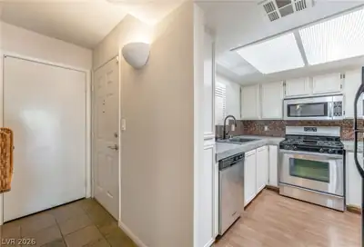 1901 Rio Canyon Court 102 Kitchen
