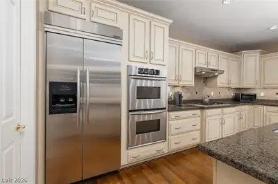 2715 Barrow Downs Street, Las Vegas, NV 89135 Kitchen