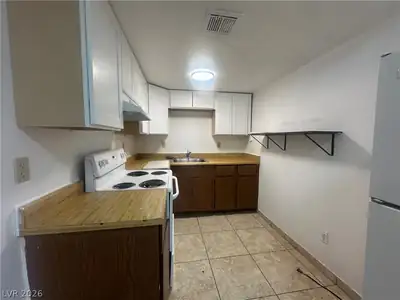 4707 Cessna Avenue 2 Kitchen