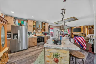 4031 East Cheyenne Way Kitchen