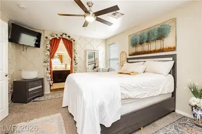 2054 Seattle Shore Street Bedroom