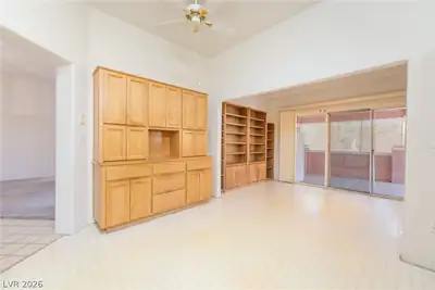 10300 Sawmill Avenue, Las Vegas, NV 89134 Kitchen