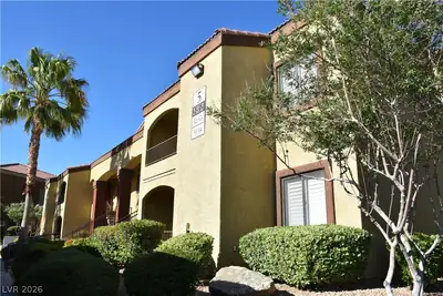 950 SEVEN HILLS Drive 523, Henderson