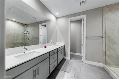 37 Via Verso Lago, Henderson, NV 89011 Primary Bathroom