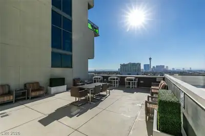 353 Bonneville Ave 343 Patio