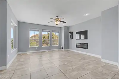 2555 Hampton Road 6308 Living Room