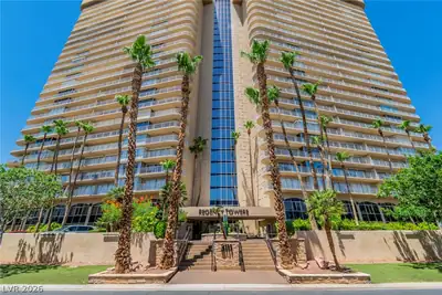 3111 Bel Air Drive 18B Las Vegas, NV 89109
