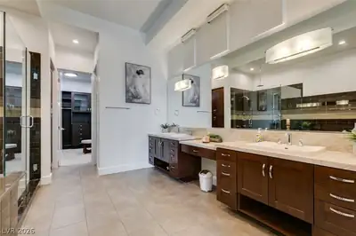 483 Toucan Ridge Court, Henderson, NV 89012 Primary Bathroom