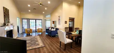 5213 Orchard Hills Avenue 1 Living Room