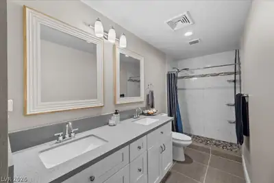 4429 Marlena Circle, Las Vegas, NV 89108 Primary Bathroom