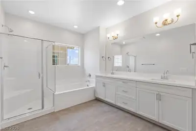 2409 Copperbelt Street, Las Vegas, NV 89030 Primary Bathroom