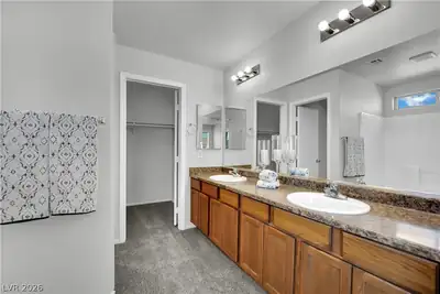 6466 Fulton Meadows Avenue, Las Vegas, NV 89141 Primary Bathroom