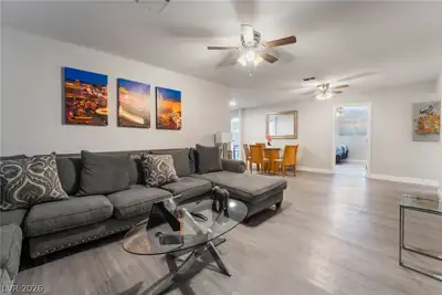 3992 Chinchilla Avenue, Las Vegas, NV 89121 Living Room