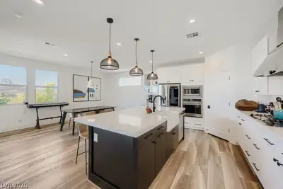 1074 Parkington Avenue, Henderson, NV 89012 Kitchen