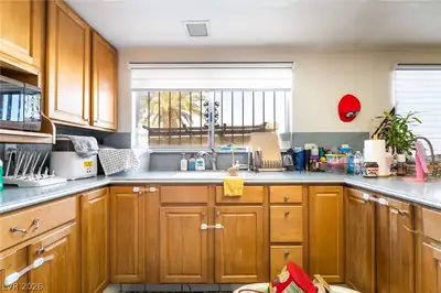 5201 Spencer Street, Las Vegas, NV 89119 Kitchen