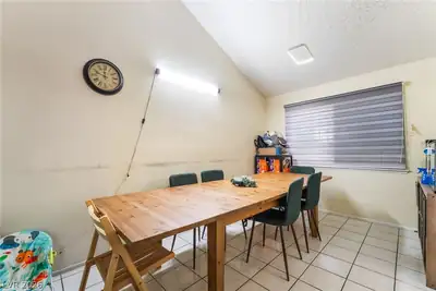 5201 Spencer Street, Las Vegas, NV 89119 Dining Area