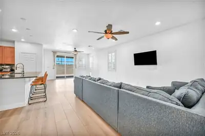 3208 Brescia Bank Avenue, Henderson, NV 89044 Living Room