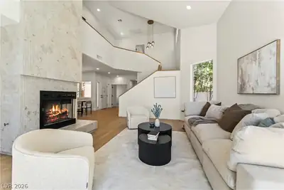 8921 Diamond Falls Drive Living Room