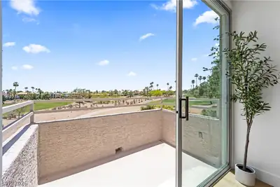 8921 Diamond Falls Drive Patio