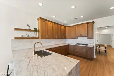 8921 Diamond Falls Drive Kitchen