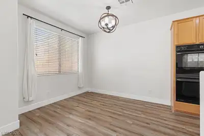 4905 Pounding Surf Avenue, Las Vegas, NV 89131 Dining Area
