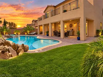 9724 University Ridge Avenue Yard