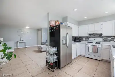8009 Draco Circle 101 Kitchen