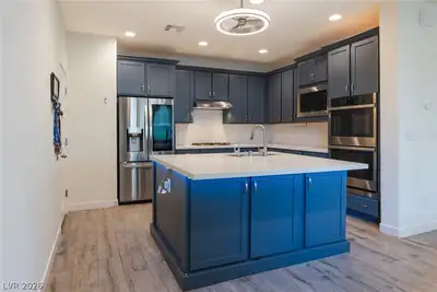 920 East Sunset Road Kitchen