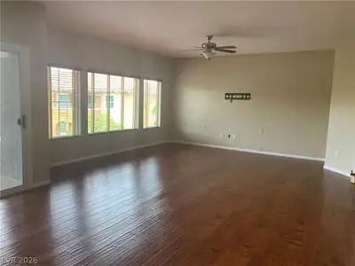 11830 Portina Drive 2031 Living Room