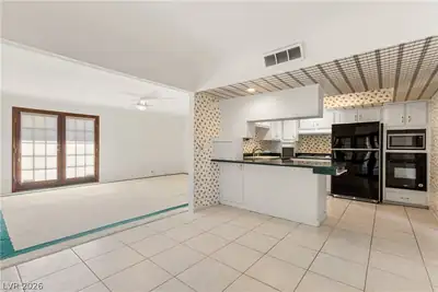 3552 Bounty Avenue, Las Vegas, NV 89121 Kitchen
