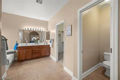 1437 Palm Drive, Laughlin, NV 89029 Primary Bathroom