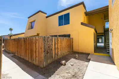1404 Santa Anita Drive D Front of Structure
