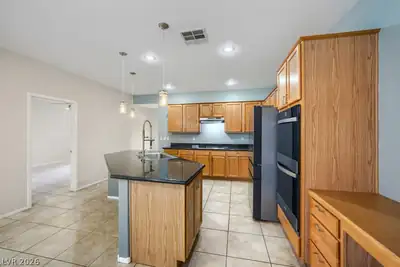 1133 Thunder Canyon Avenue, Henderson, NV 89012 Kitchen