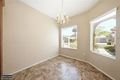 2200 King Mesa Drive Dining Area