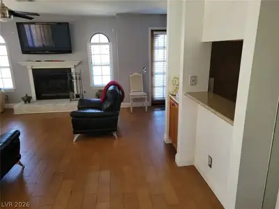 4054 Crete Lane D Living Room