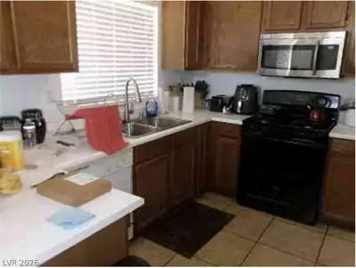 8141 West Gilmore Avenue, Las Vegas, NV 89129 Kitchen