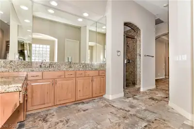 38 Caminito Amore, Henderson, NV 89011 Primary Bathroom