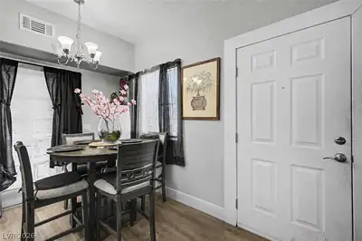 3400 Cabana Drive 1083 Dining Room
