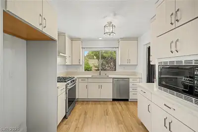 3017 Hawksdale Drive, Las Vegas, NV 89134 Kitchen
