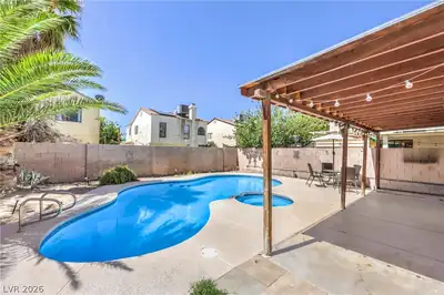 6633 Crosstimber Court, Las Vegas, NV 89108 Pool