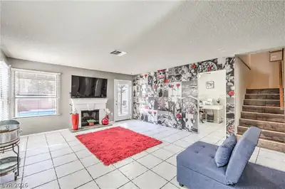 6633 Crosstimber Court, Las Vegas, NV 89108 Living Room