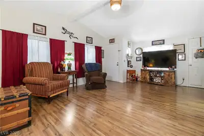 1690 Solano Lane, Laughlin, NV 89029 Living Room
