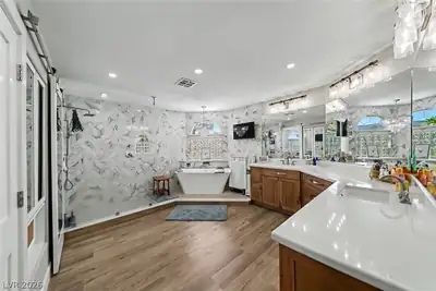 8986 Sidebrook Court Primary Bathroom