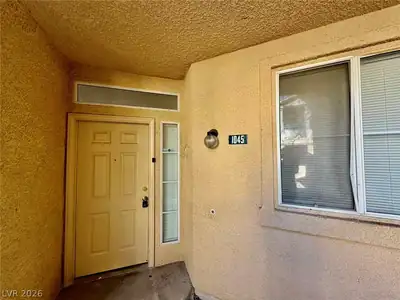 5155 TROPICANA Avenue 1045 Entrance Foyer
