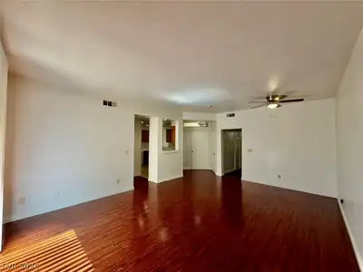 5155 TROPICANA Avenue 1045 Living Room