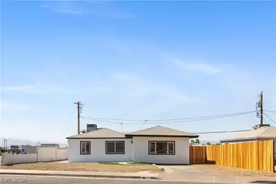 30 East Victory Road, Henderson
